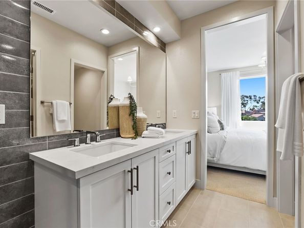 19071 Main Street 117, Huntington Beach CA 92648