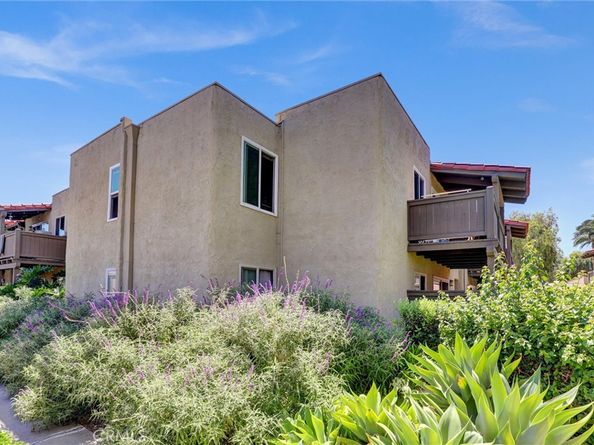 1345 Cabrillo Park Drive R02, Santa Ana CA 92701