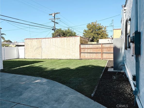 6515 Cimarron, Los Angeles CA 90047