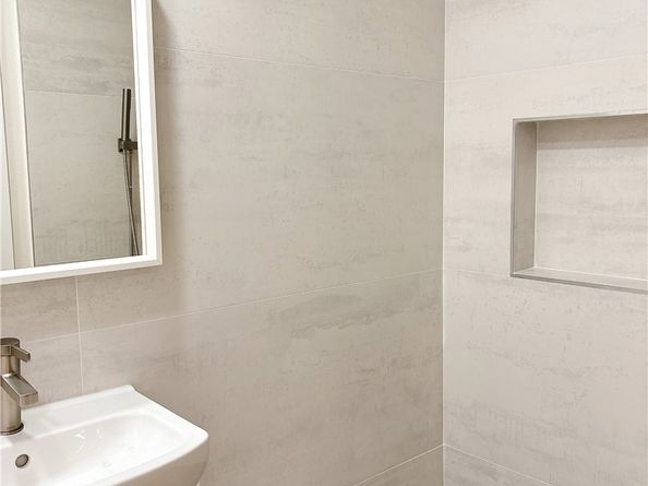 6515 Cimarron, Los Angeles CA 90047