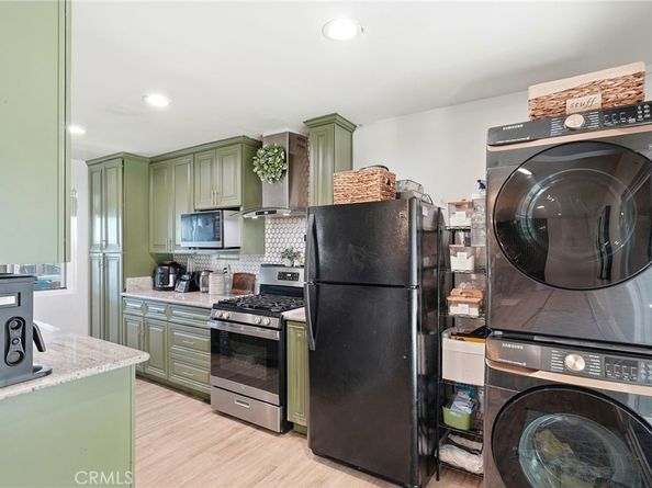 937 Clintwood, La Puente CA 91744