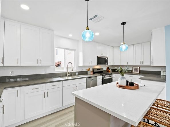 4910 Gratian, East Los Angeles CA 90022