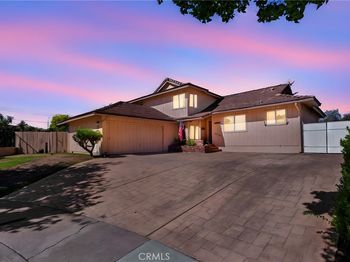 2541 Thorn Pl
