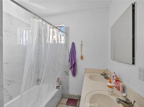 1139 E 82nd, Los Angeles CA 90001