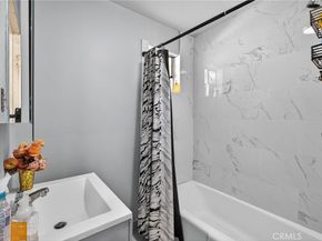 1139 E 82nd, Los Angeles CA 90001