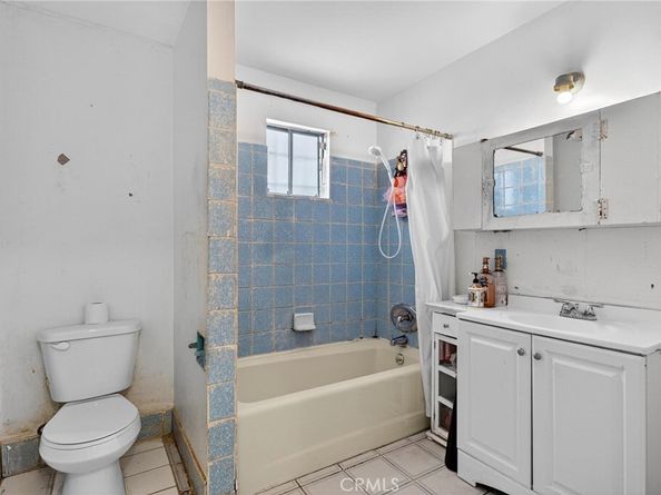 1139 E 82nd, Los Angeles CA 90001