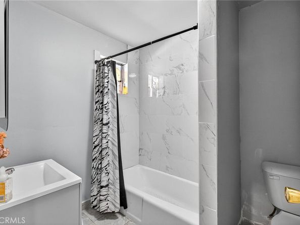 1139 E 82nd, Los Angeles CA 90001