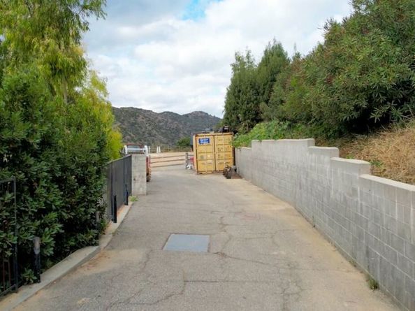 1119 Linda Flora Drive, Los Angeles CA 90049