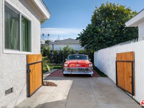 2122 S Harcourt Avenue, Los Angeles CA 90016