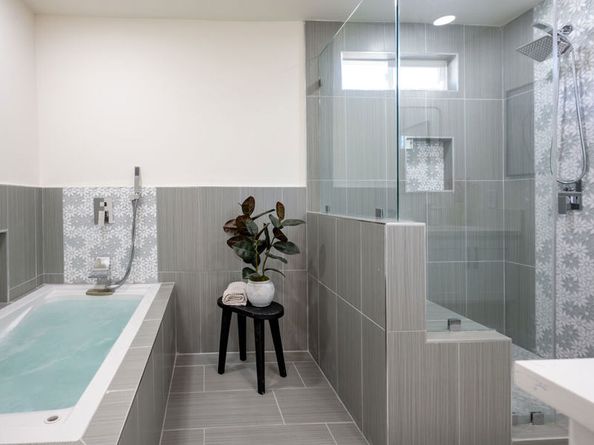 2122 S Harcourt Avenue, Los Angeles CA 90016