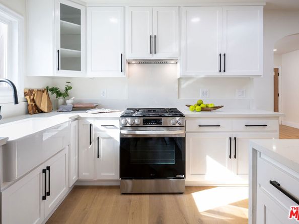 2122 S Harcourt Avenue, Los Angeles CA 90016