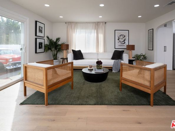 2122 S Harcourt Avenue, Los Angeles CA 90016
