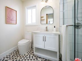 2122 S Harcourt Avenue, Los Angeles CA 90016