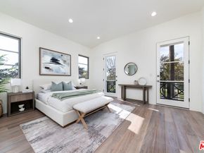 526 N Plymouth Boulevard, Los Angeles CA 90004