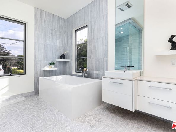 526 N Plymouth Boulevard, Los Angeles CA 90004