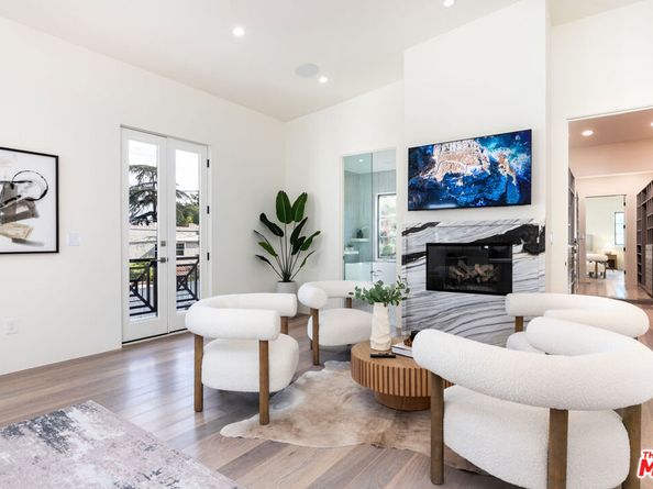 526 N Plymouth Boulevard, Los Angeles CA 90004