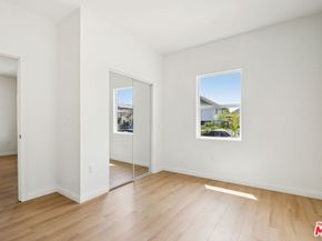 227 W 41st Street, Los Angeles CA 90037