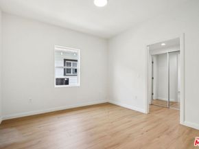 227 W 41st Street, Los Angeles CA 90037