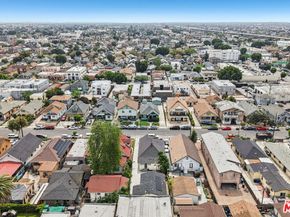 227 W 41st Street, Los Angeles CA 90037