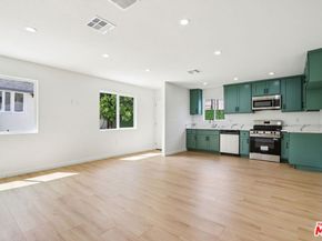 227 W 41st Street, Los Angeles CA 90037