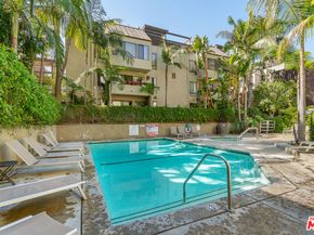 950 N Kings Road 106, West Hollywood CA 90069