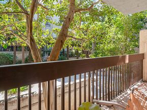 950 N Kings Road 106, West Hollywood CA 90069