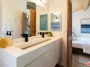 1013 16th Street 104, Santa Monica CA 90403
