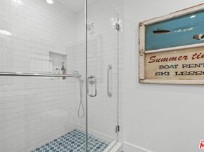 5051 Noble Avenue, Sherman Oaks CA 91403