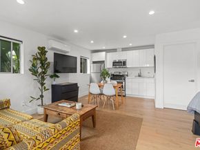5051 Noble Avenue, Sherman Oaks CA 91403