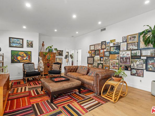 5051 Noble Avenue, Sherman Oaks CA 91403