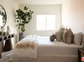 928 N Croft Avenue 303, West Hollywood CA 90069