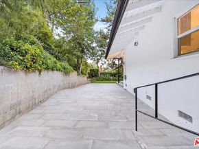15440 Hamner Drive, Los Angeles CA 90077