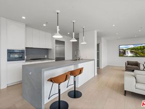 1155 S Grand Avenue 2109, Los Angeles CA 90015