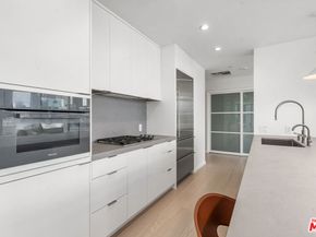 1155 S Grand Avenue 2109, Los Angeles CA 90015