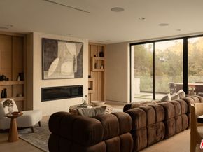 2608 Zorada Drive, Los Angeles CA 90046