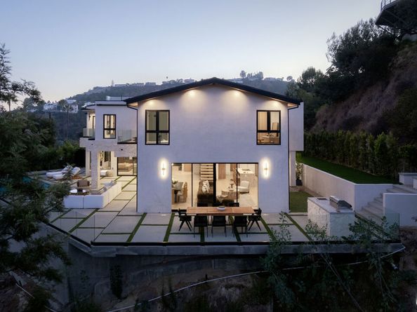 2608 Zorada Drive, Los Angeles CA 90046