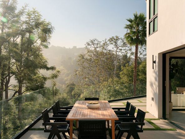 2608 Zorada Drive, Los Angeles CA 90046