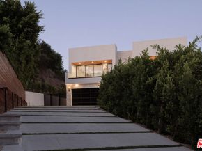 2608 Zorada Drive, Los Angeles CA 90046