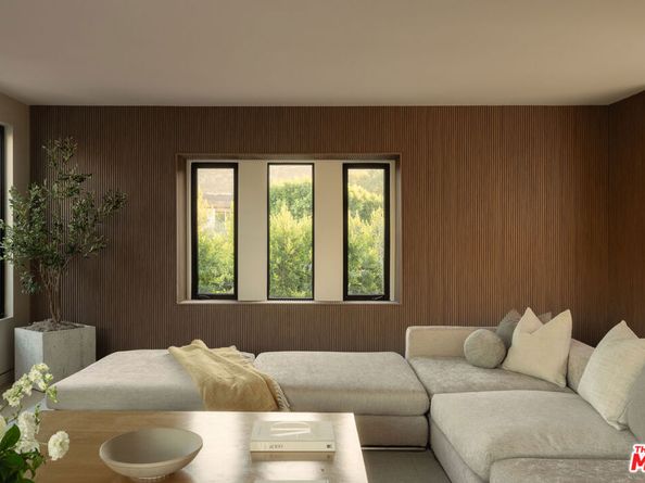 2608 Zorada Drive, Los Angeles CA 90046