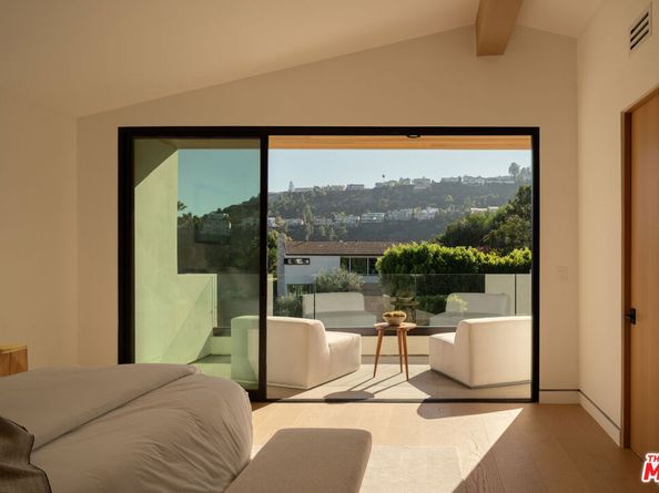 2608 Zorada Drive, Los Angeles CA 90046