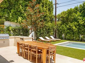 636 N Laurel Avenue, Los Angeles CA 90048