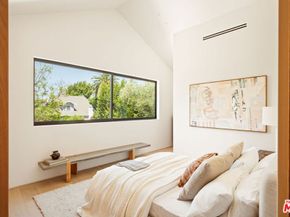 636 N Laurel Avenue, Los Angeles CA 90048