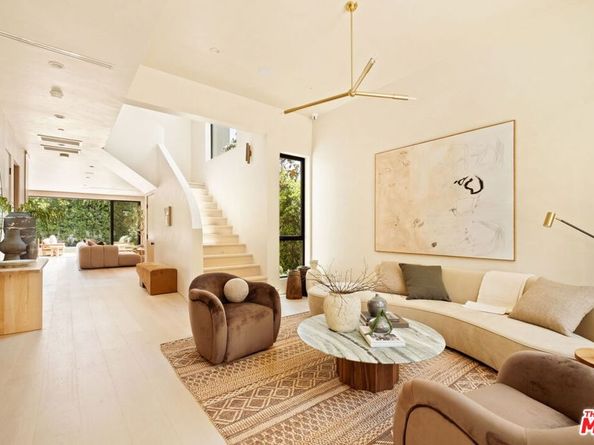 636 N Laurel Avenue, Los Angeles CA 90048