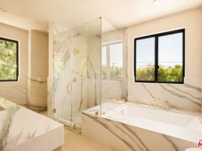 636 N Laurel Avenue, Los Angeles CA 90048