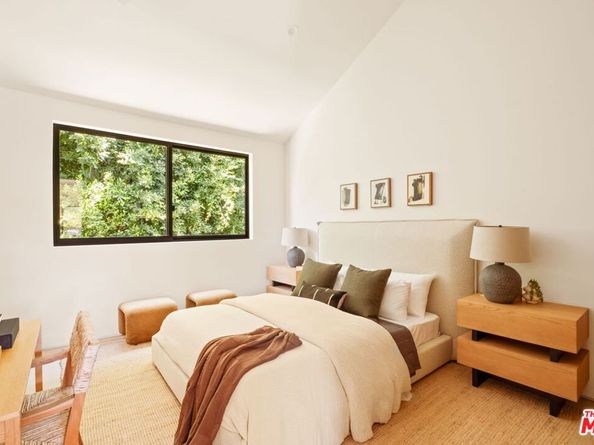 636 N Laurel Avenue, Los Angeles CA 90048