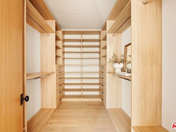 636 N Laurel Avenue, Los Angeles CA 90048