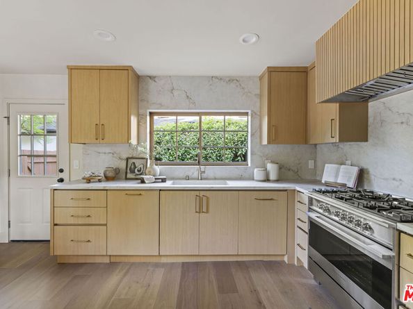 11747 Canton Place, Studio City CA 91604