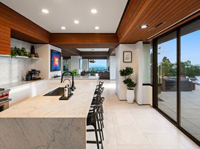 10865 Savona Road, Los Angeles CA 90077