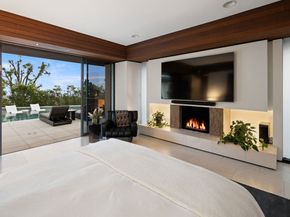 10865 Savona Road, Los Angeles CA 90077