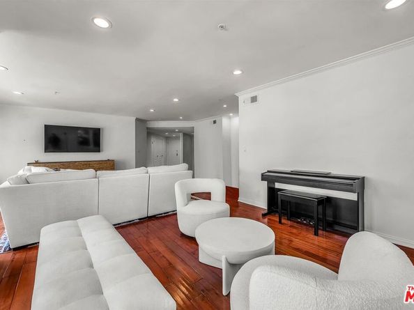 10555 ASHTON Avenue 201, Los Angeles CA 90024